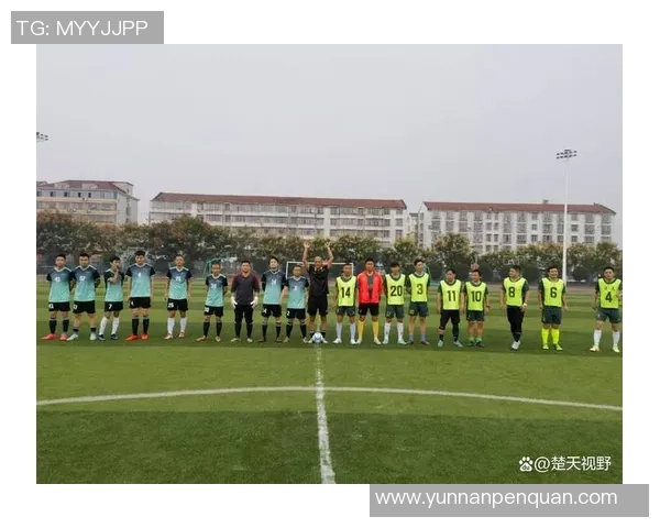 邀请赛点评：重庆足球队的配合表现