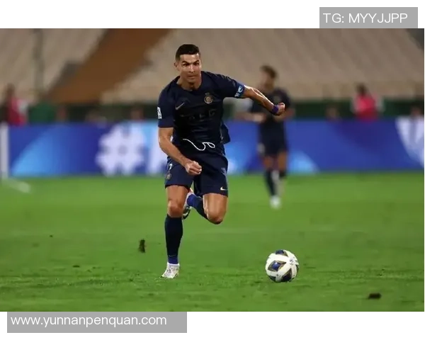 足球明星Instagram高清照片分享展现运动魅力与个人风采的精彩瞬间